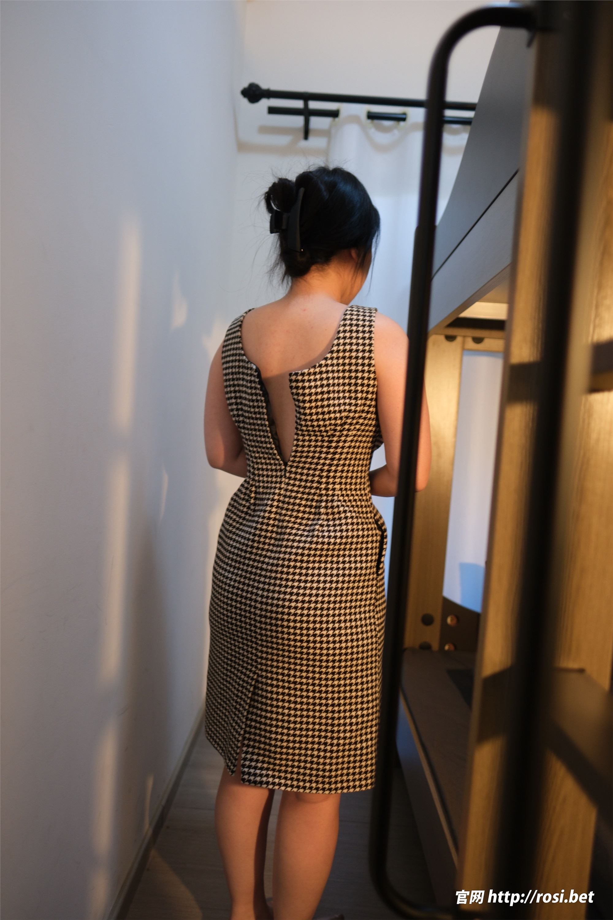 ROSI写真 2025.11.04 NO.5083